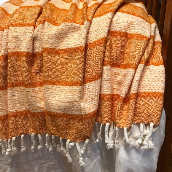 2 Patterned Throws with Fringe